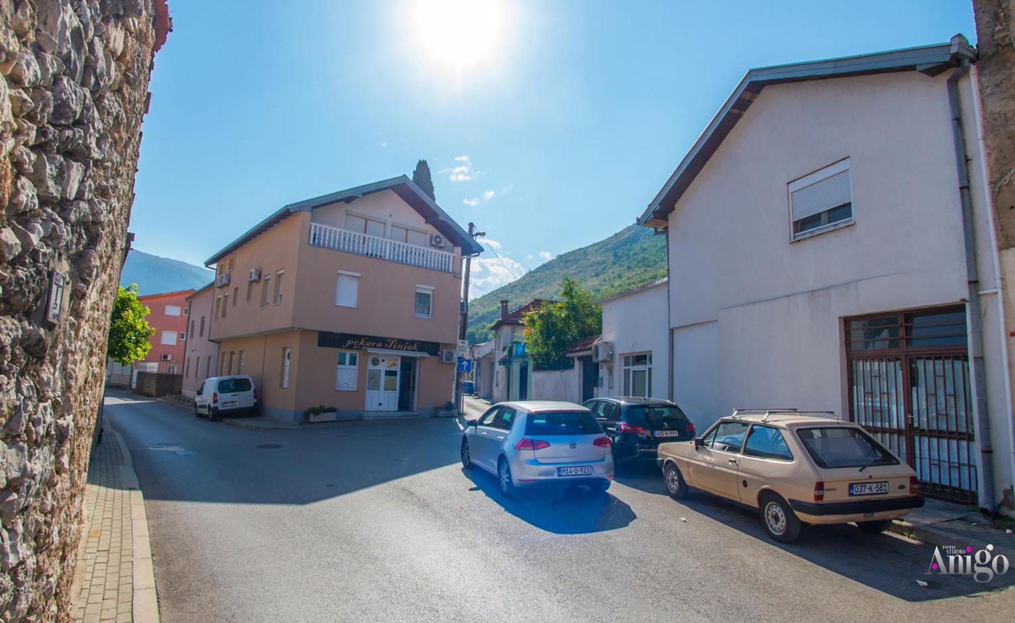 Apartments Enigma - With Private Parking Мостар Екстериор снимка