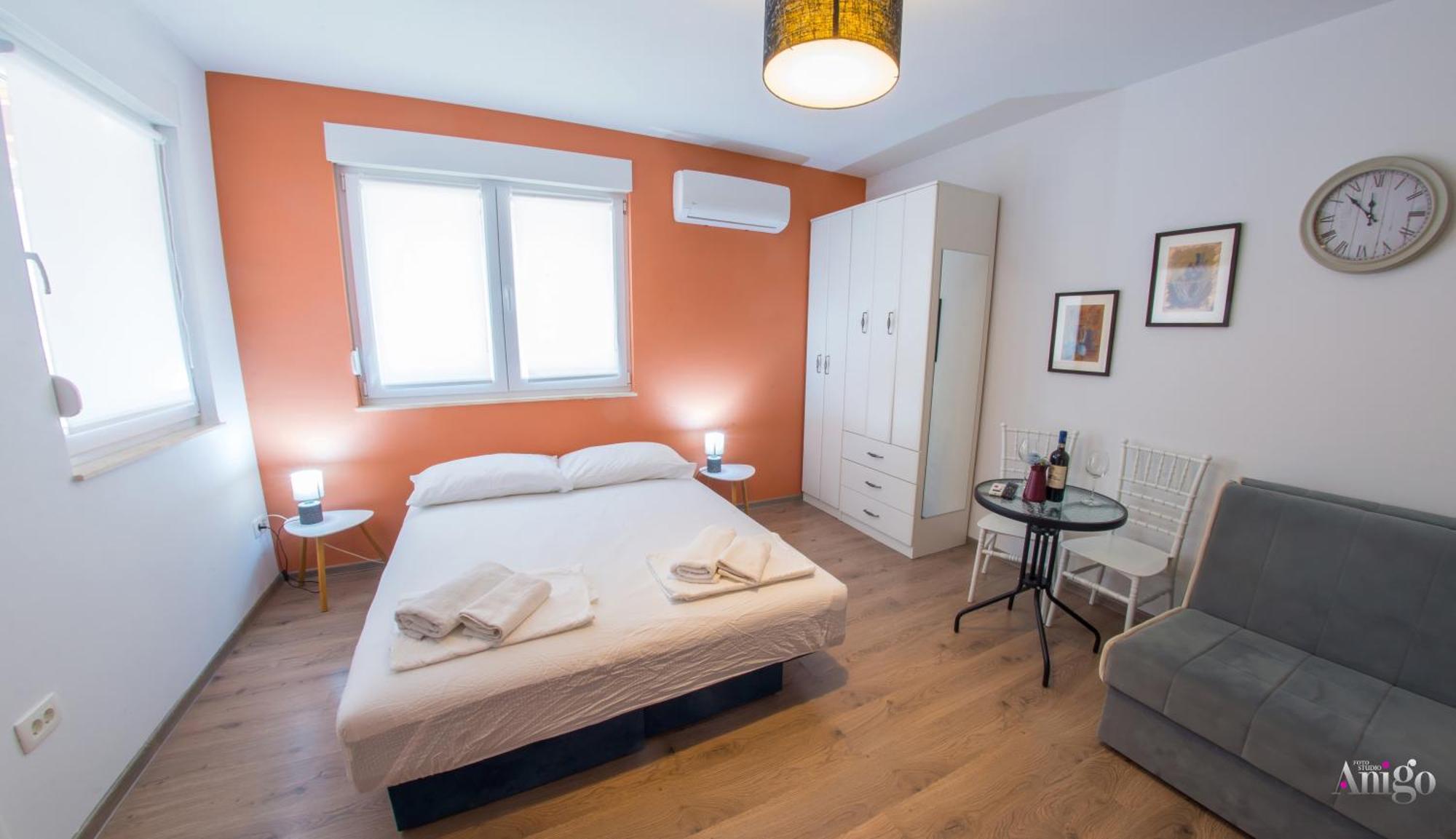 Apartments Enigma - With Private Parking Мостар Екстериор снимка