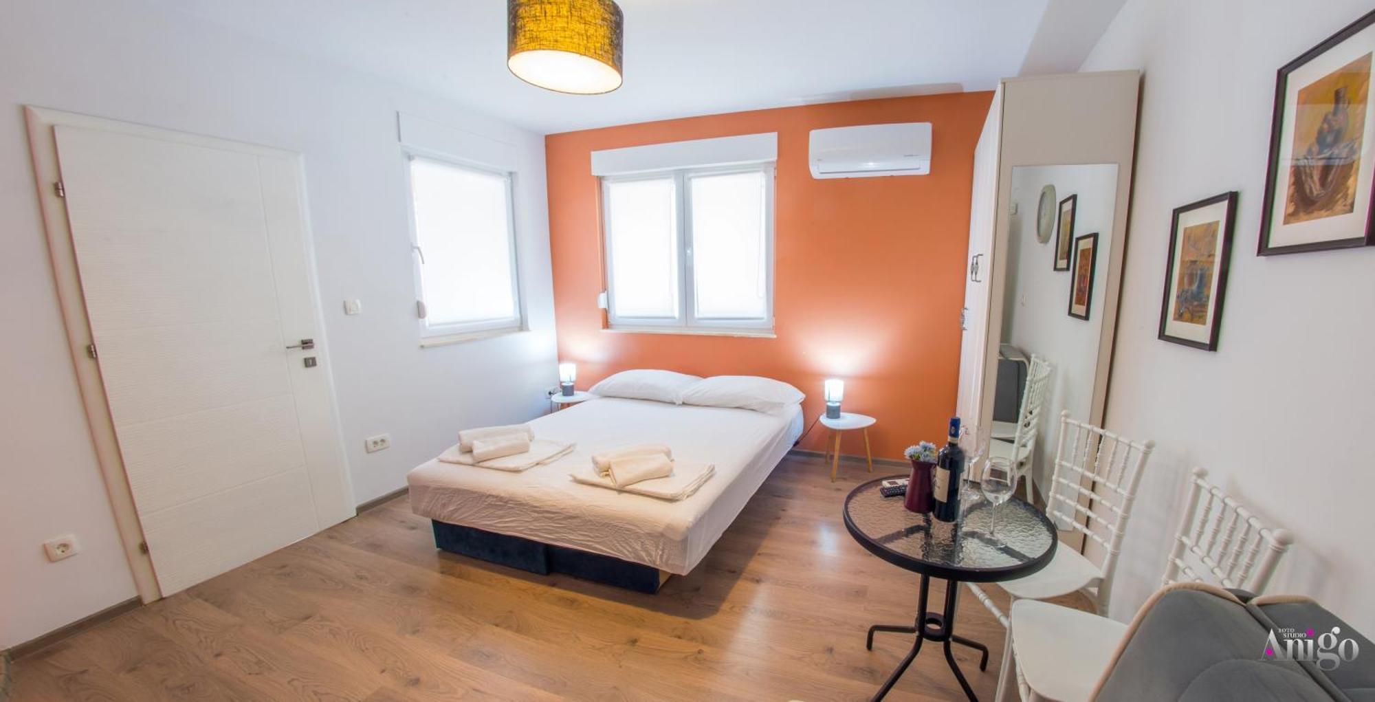 Apartments Enigma - With Private Parking Мостар Екстериор снимка