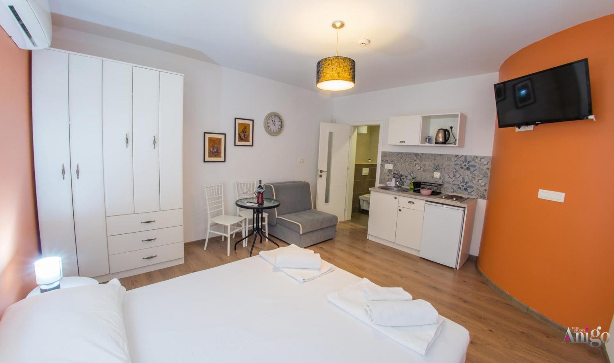 Apartments Enigma - With Private Parking Мостар Екстериор снимка