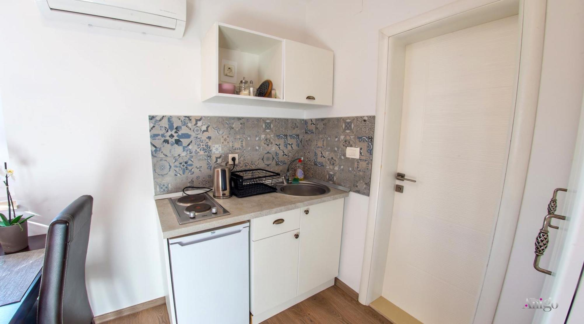 Apartments Enigma - With Private Parking Мостар Екстериор снимка